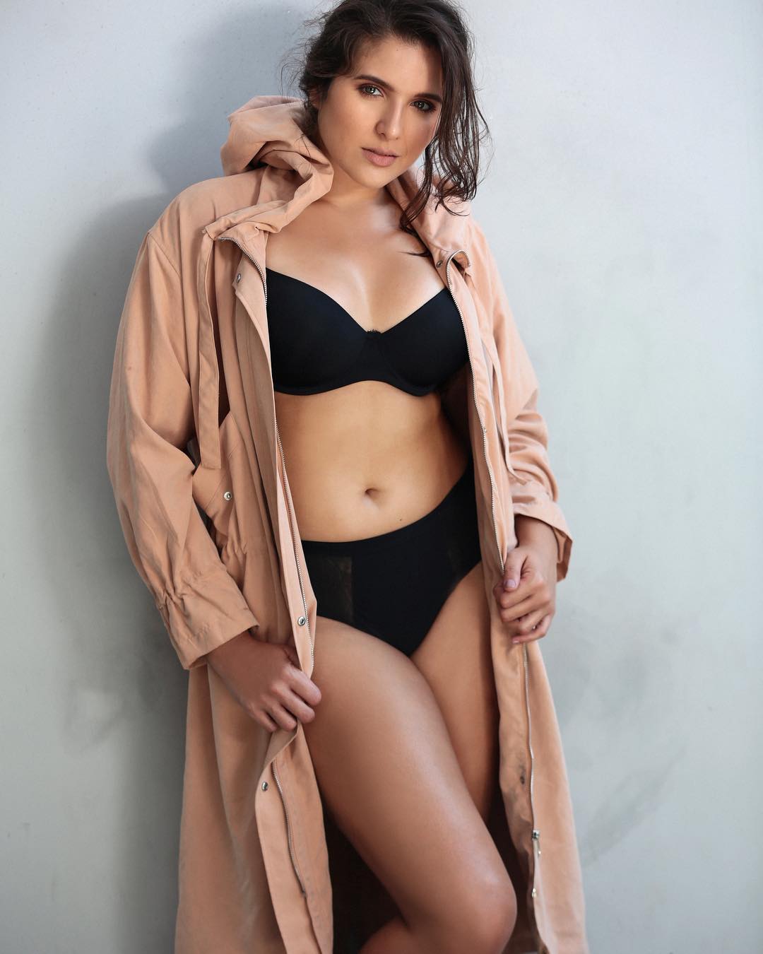 Oq yigit qora yigit porno soradi